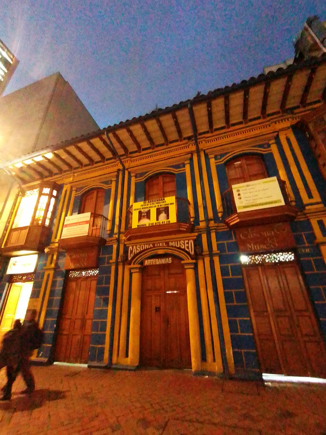 Visitante satisfecho en La Casona del Museo – reseña positiva sobre artesanías y café | Happy visitor review about crafts and coffee at La Casona del Museo